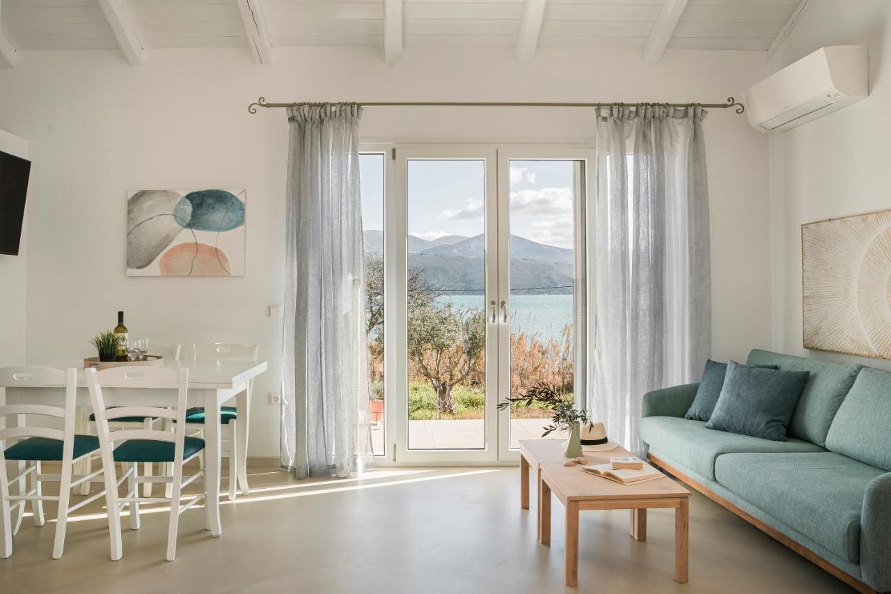 Apollonides Seafront Villa1 Aoede Lixouri Bagian luar foto