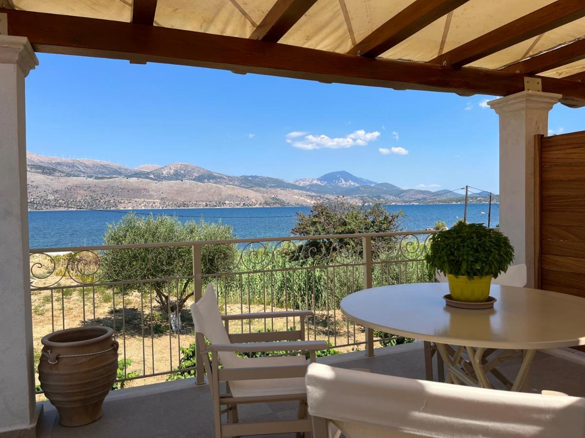 Apollonides Seafront Villa1 Aoede Lixouri Bagian luar foto