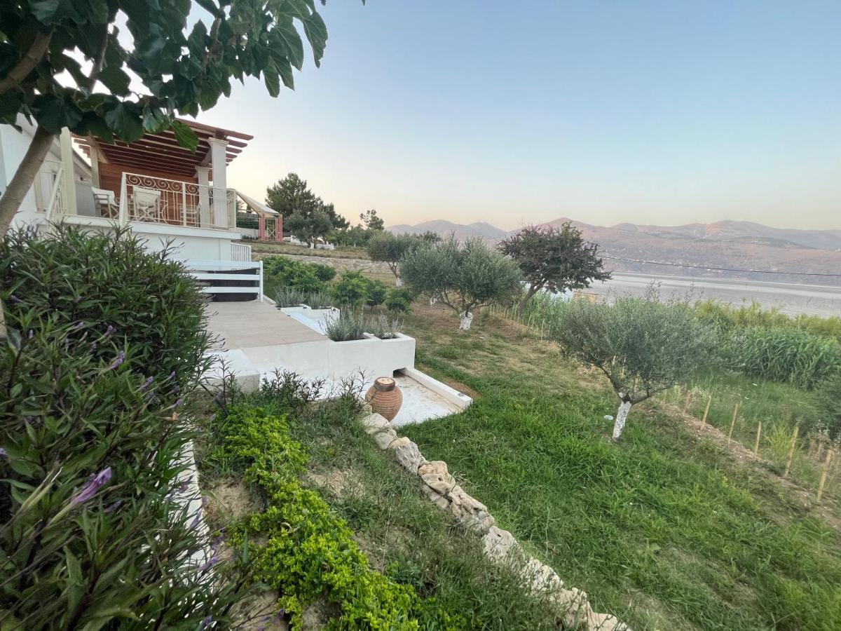Apollonides Seafront Villa1 Aoede Lixouri Bagian luar foto