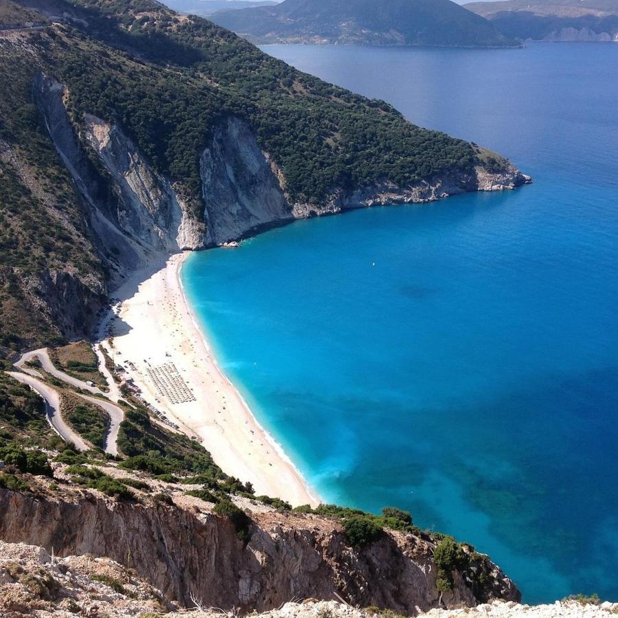 Apollonides Seafront Villa1 Aoede Lixouri Bagian luar foto