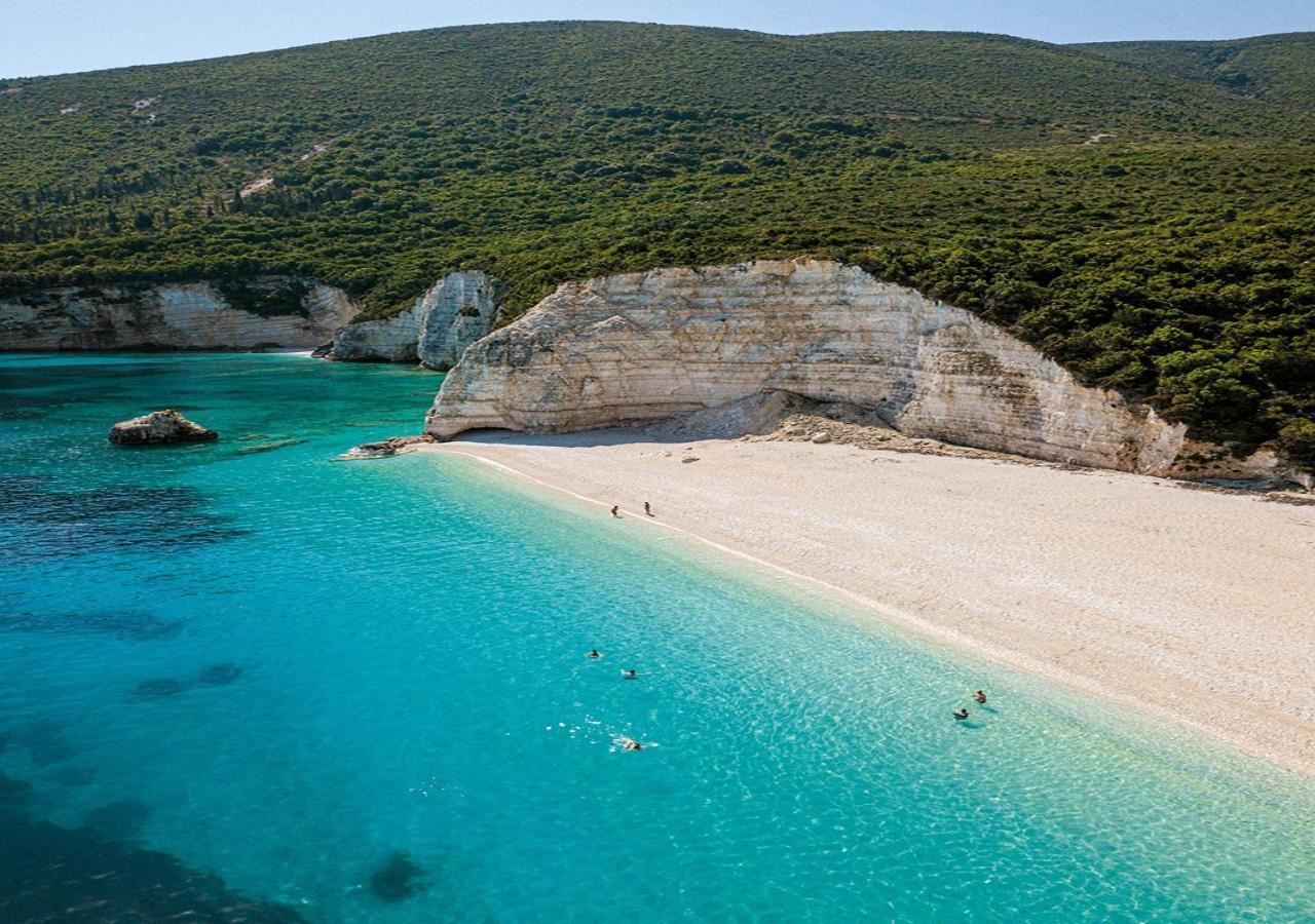 Apollonides Seafront Villa1 Aoede Lixouri Bagian luar foto